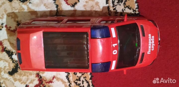 Машинка игрушечная
