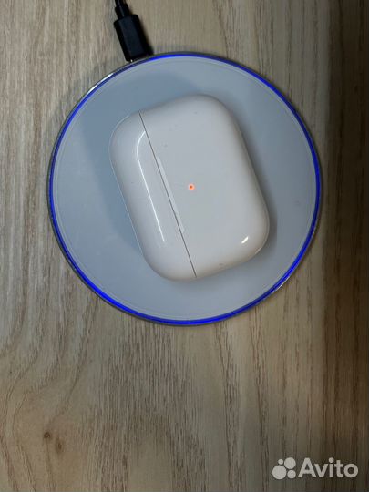 Беспроводная зарядка с кабелем