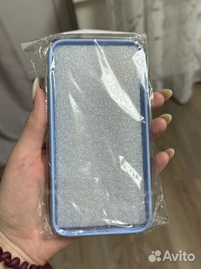 Чехол на iPhone 11