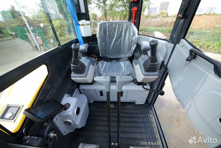 Мини-экскаватор MaxPower ME26-9