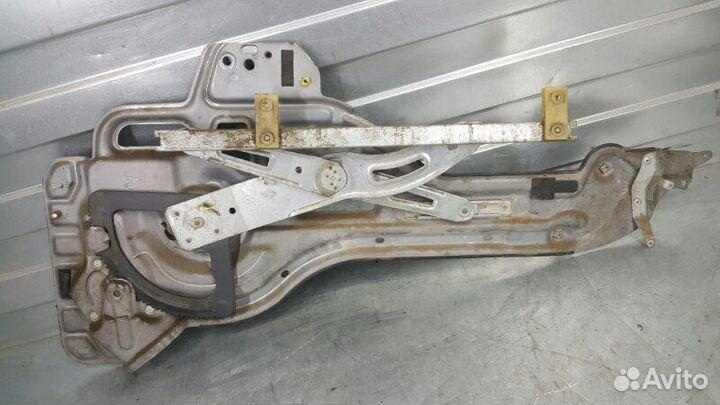 Стеклоподъемник механический задний левый Hyundai