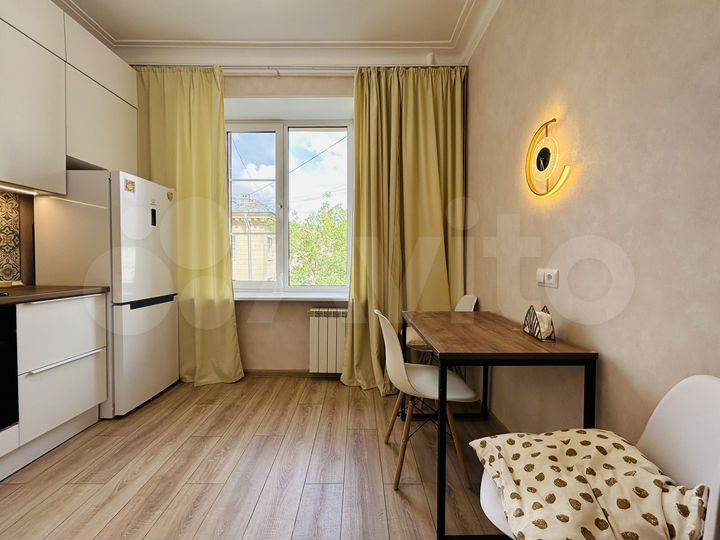 2-к. квартира, 70 м², 4/4 эт.