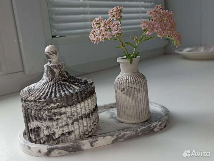 Шкатулка и поднос