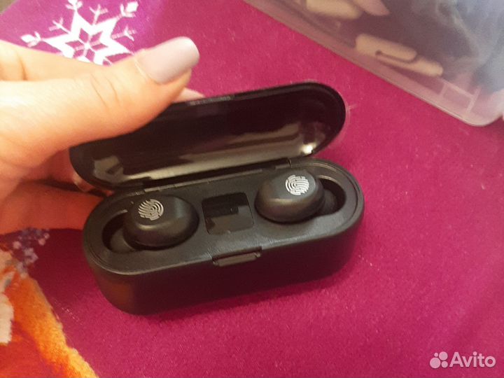 Беспроводные наушники новые