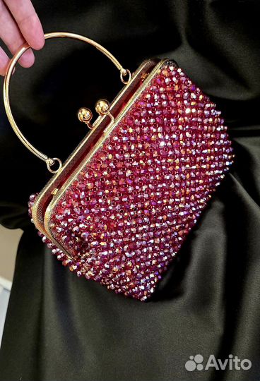 Сумка из хрустальных бусин на фермуаре
