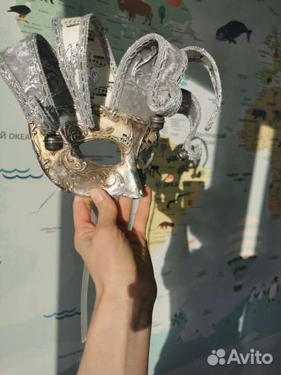 Продаю маску из Венеции, ручная работа