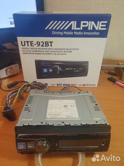 Alpine UTE 92bt