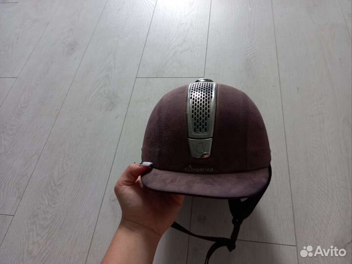 Шлем для конного спорта