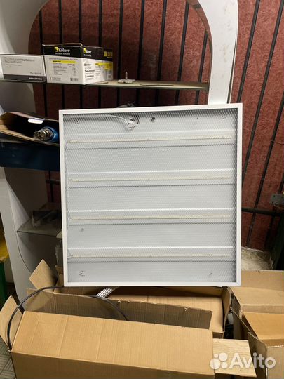 Светильник потолочный светодиодный б/у