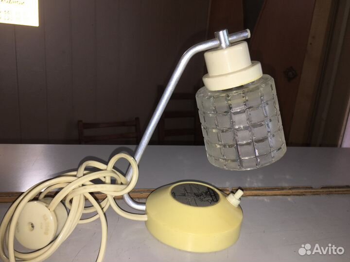 Светильник настольный и настенный