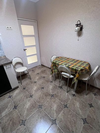 2-к. квартира, 60 м², 8/9 эт.