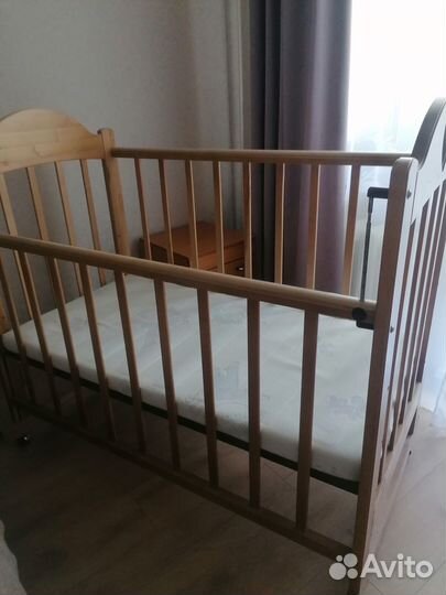 Детская кроватка