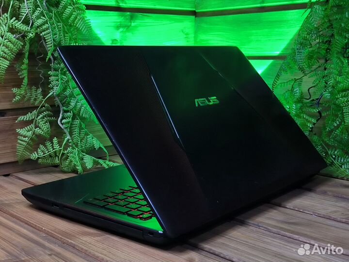 Игровой ноутбук Asus i5/GTX/SSD