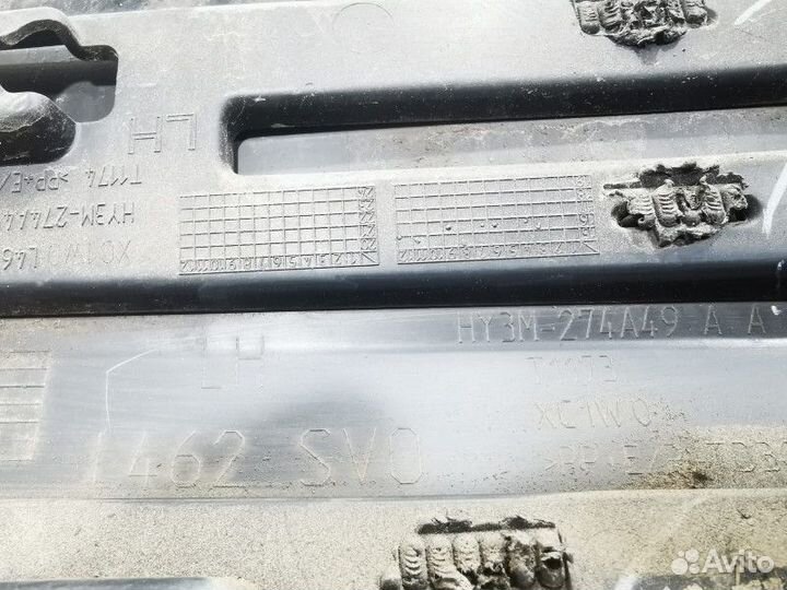 Молдинг двери задней левой Land Rover Discovery 5