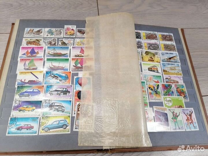 Почтовые марки 410шт в альбоме