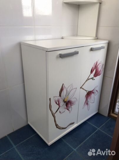 Тумба белая