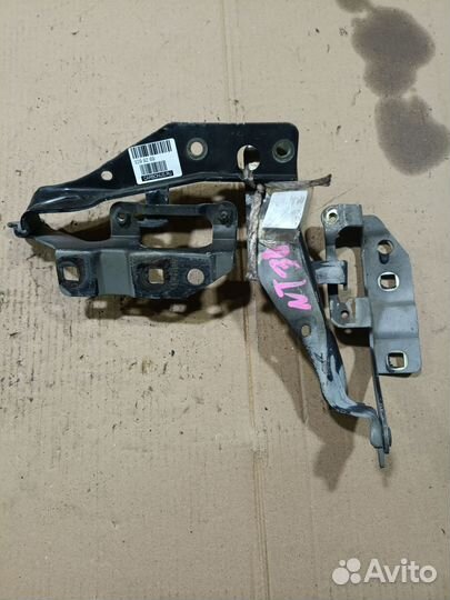 Петля капота Nissan X-trail NT30