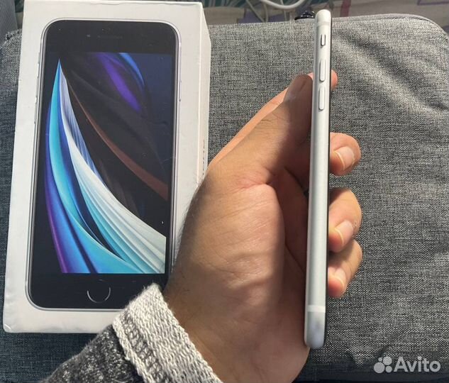 iPhone SE (2020), 128 ГБ