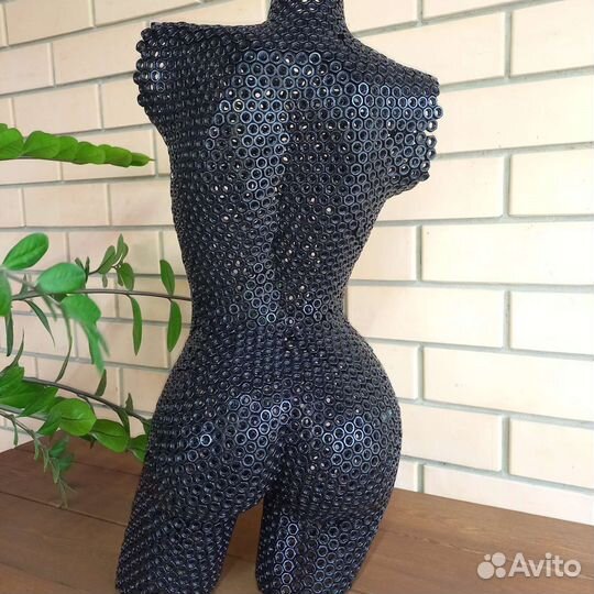 Скульптура из гаек