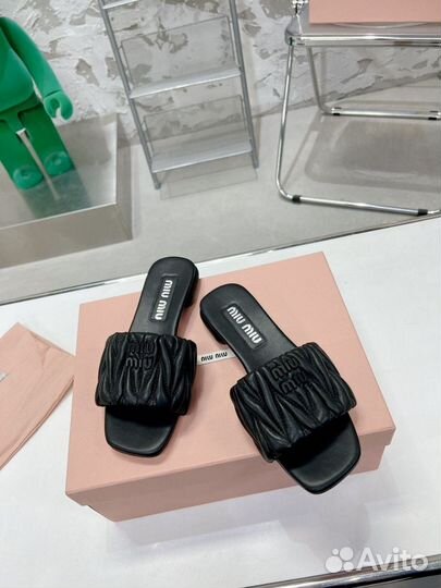 Шлёпки' женские Miu Miu