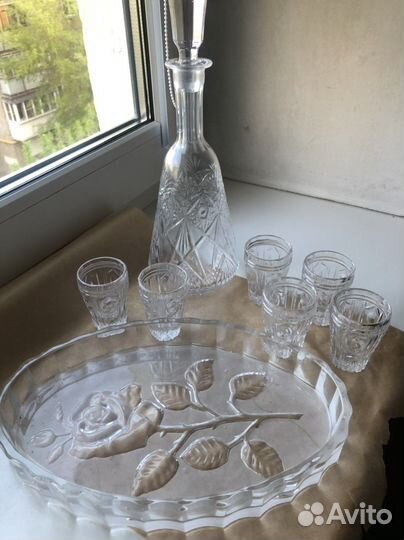 Графин с рюмками хрустальный