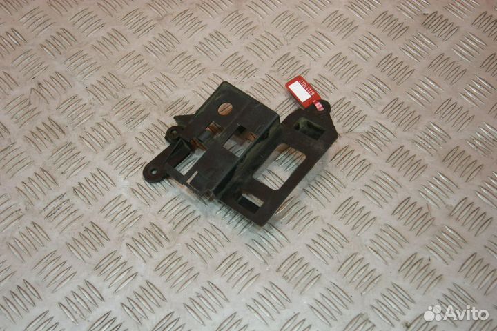 Крепление Kawasaki ZZR250