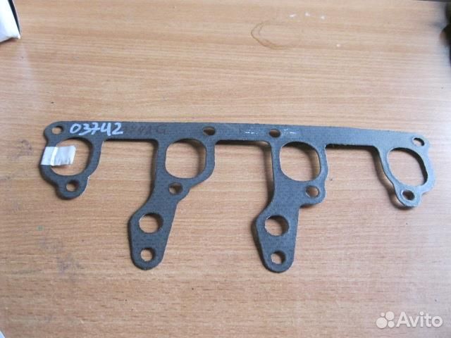 Прокладка впускного коллектора от Audi 80 /90 (B3