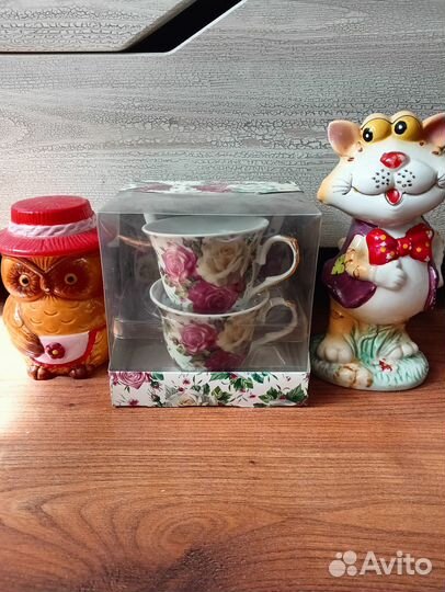 Чашки, кухонная утварь