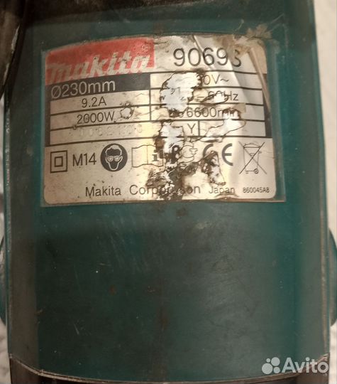 Углошлифовальная машина Макита