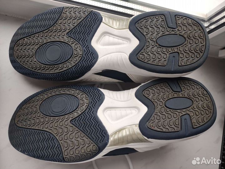 Кроссовки 40-41 размер
