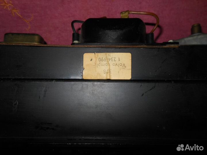 Щиток приборов на Вольво 240