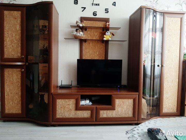 Стенка в гостиную