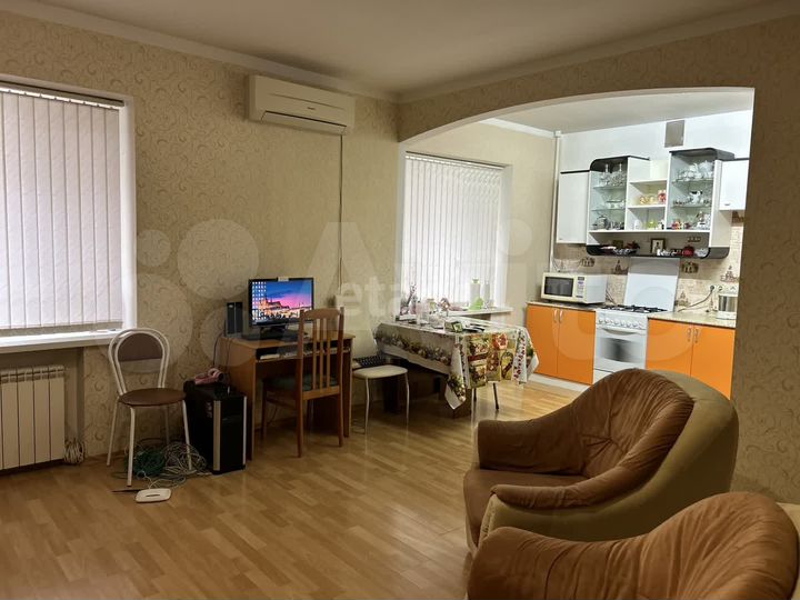 3-к. квартира, 90,2 м², 3/9 эт.