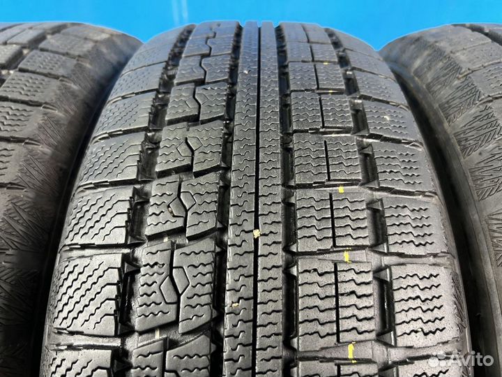 Toyo Winter Tranpath MK4a 215/60 R16 95R