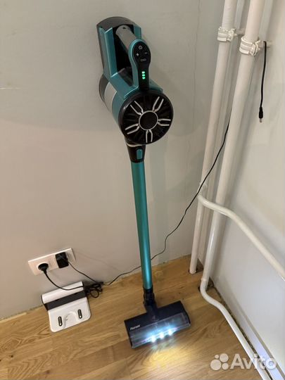 Вертикальный пылесос