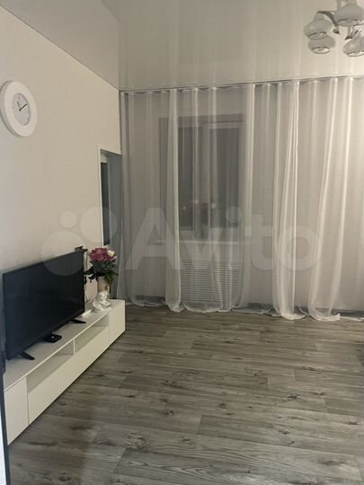 2-к. квартира, 63 м², 2/2 эт.