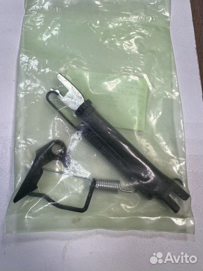 Механизм развода колодок General Motors левый