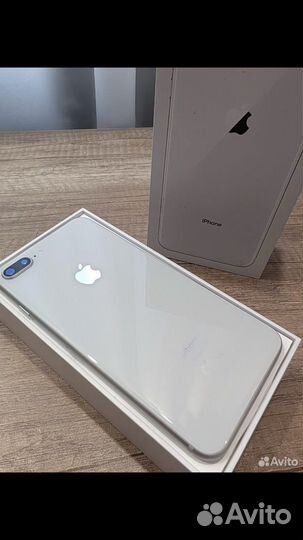 iPhone 8 Plus, 64 ГБ