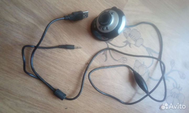 Веб камера с микрофоном