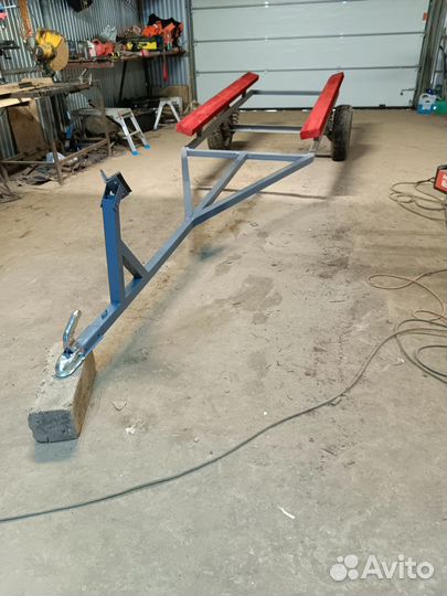 Лодочный прицеп