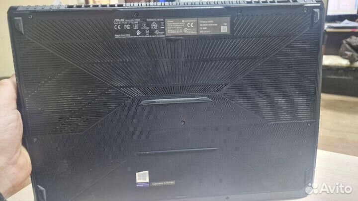 Игровой ноутбук Tuf gaming 17 дюймов