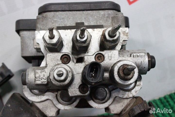 Блок ABS Chevrolet Suburban GMT400