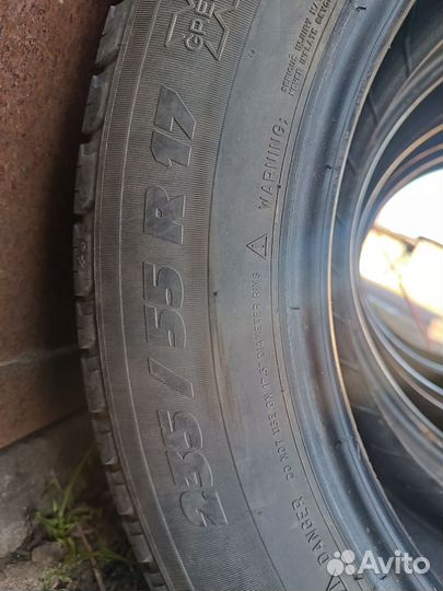 Michelin Agilis 235/55 R17 79R