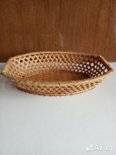 Коврики под тарелки и декоративная корзина для хра