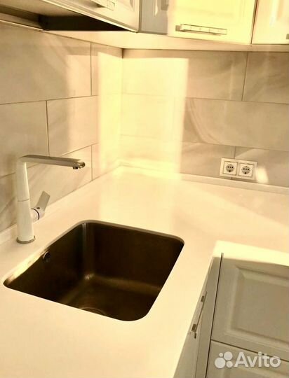 Кухня в потолок на заказ