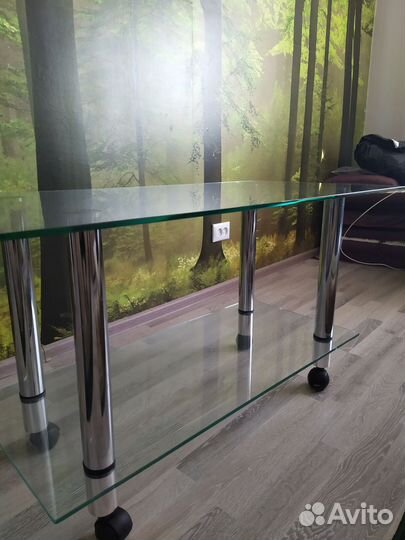 Журнальный столик на колесах бу