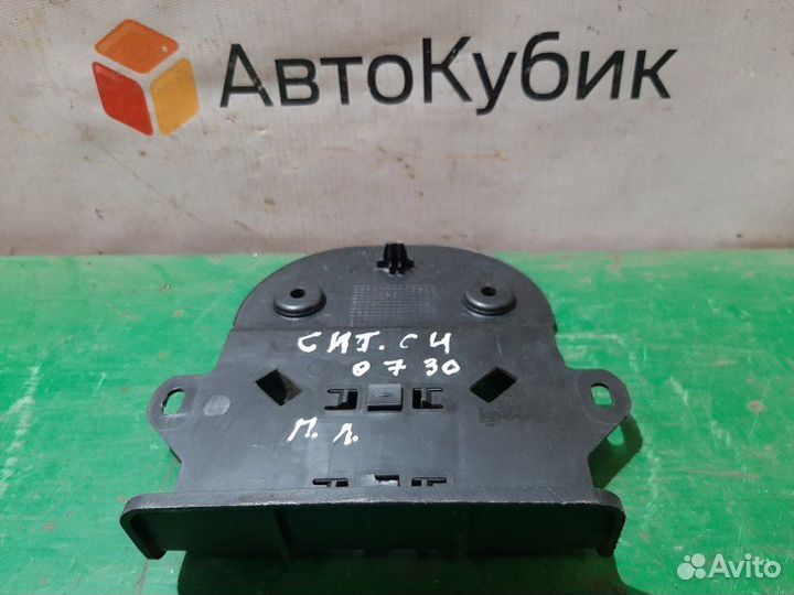 Накладка сиденья передняя левая Citroen C4 хэтчбек