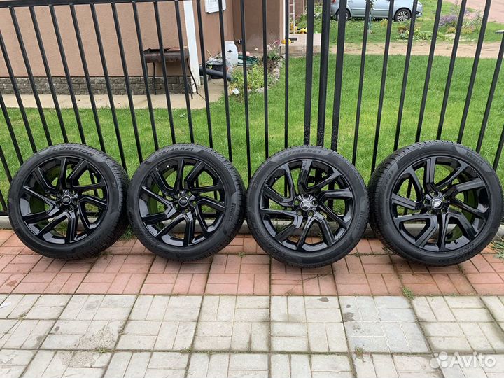 Комплект зима оригинал Range Rover 2020 R21