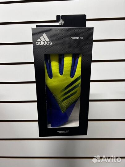 Вратарские перчатки Adidas predator pro