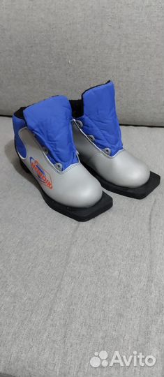 Лыжные ботинки